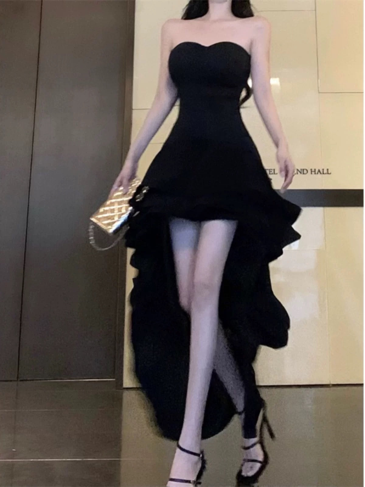 アシメフリルドレス