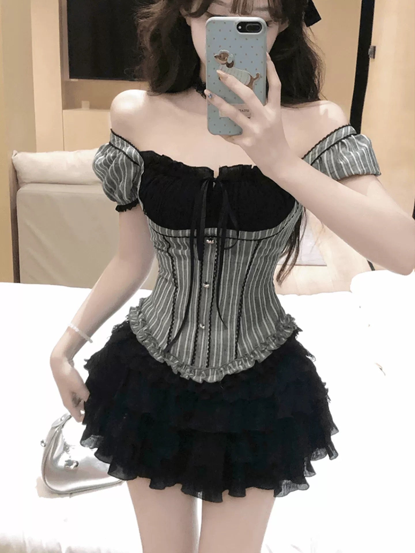 オフショルパフスリーブトップス