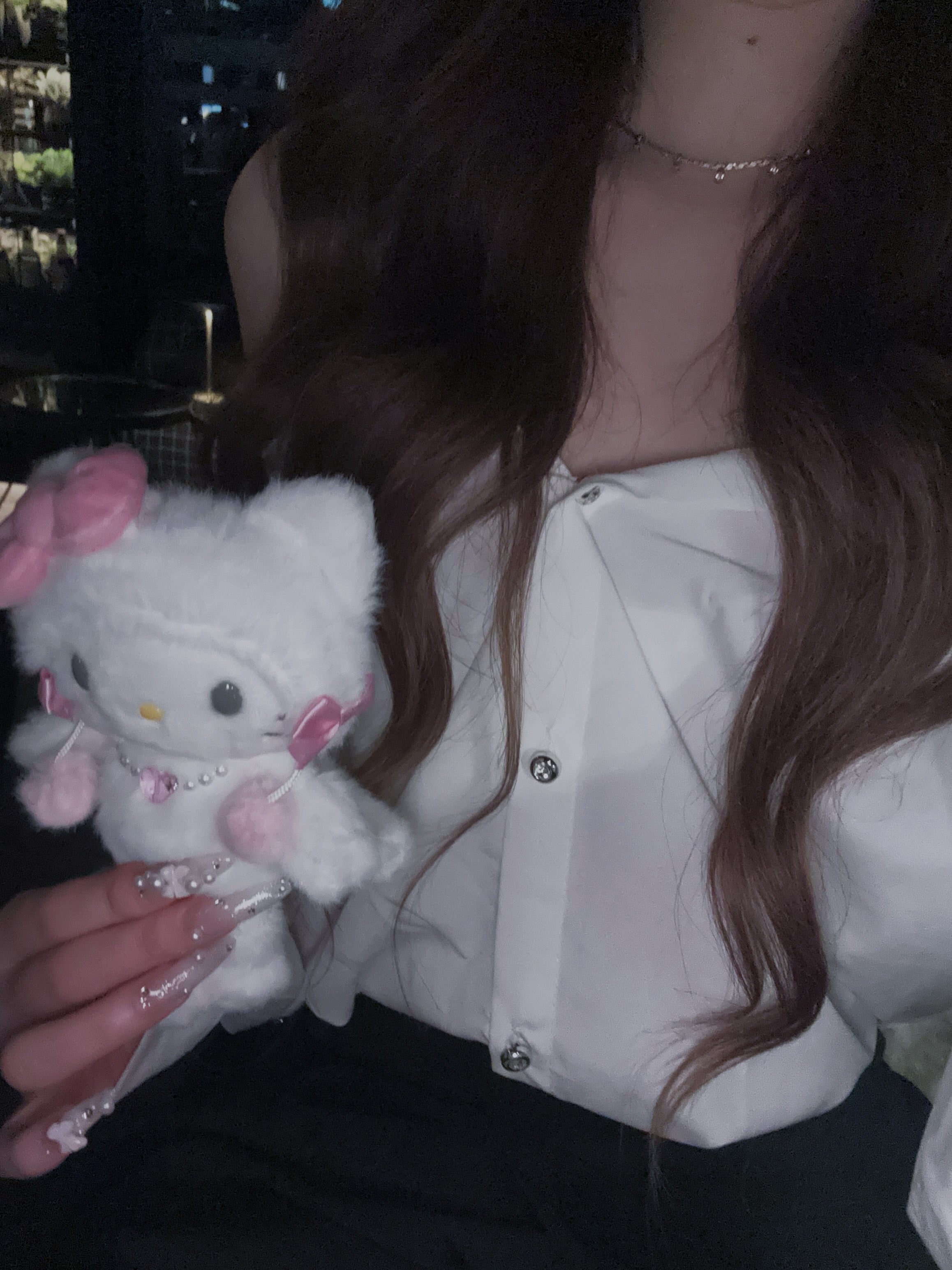 ビジューショルダーゆるシャツ