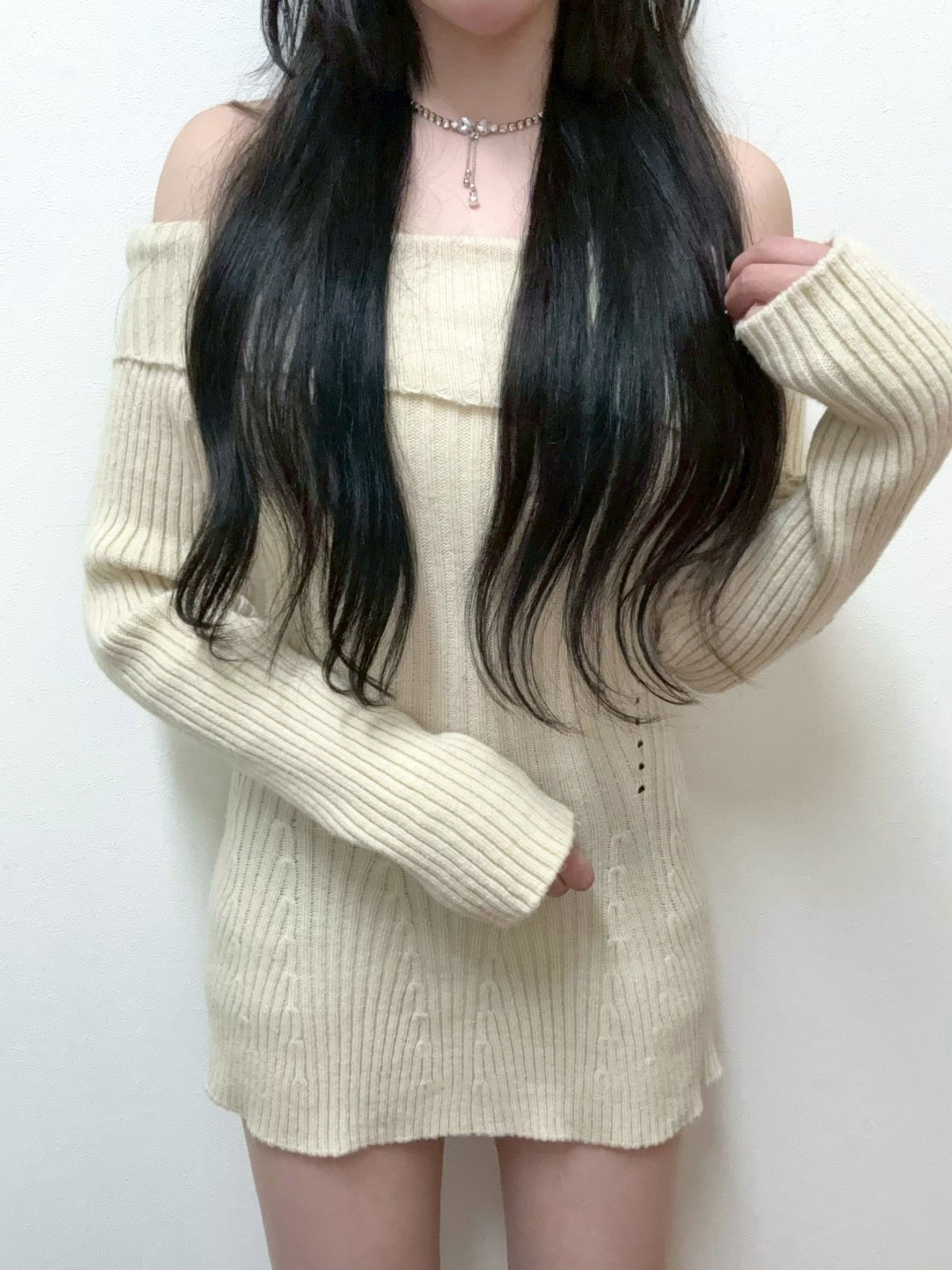 オフショルペプラムトップス