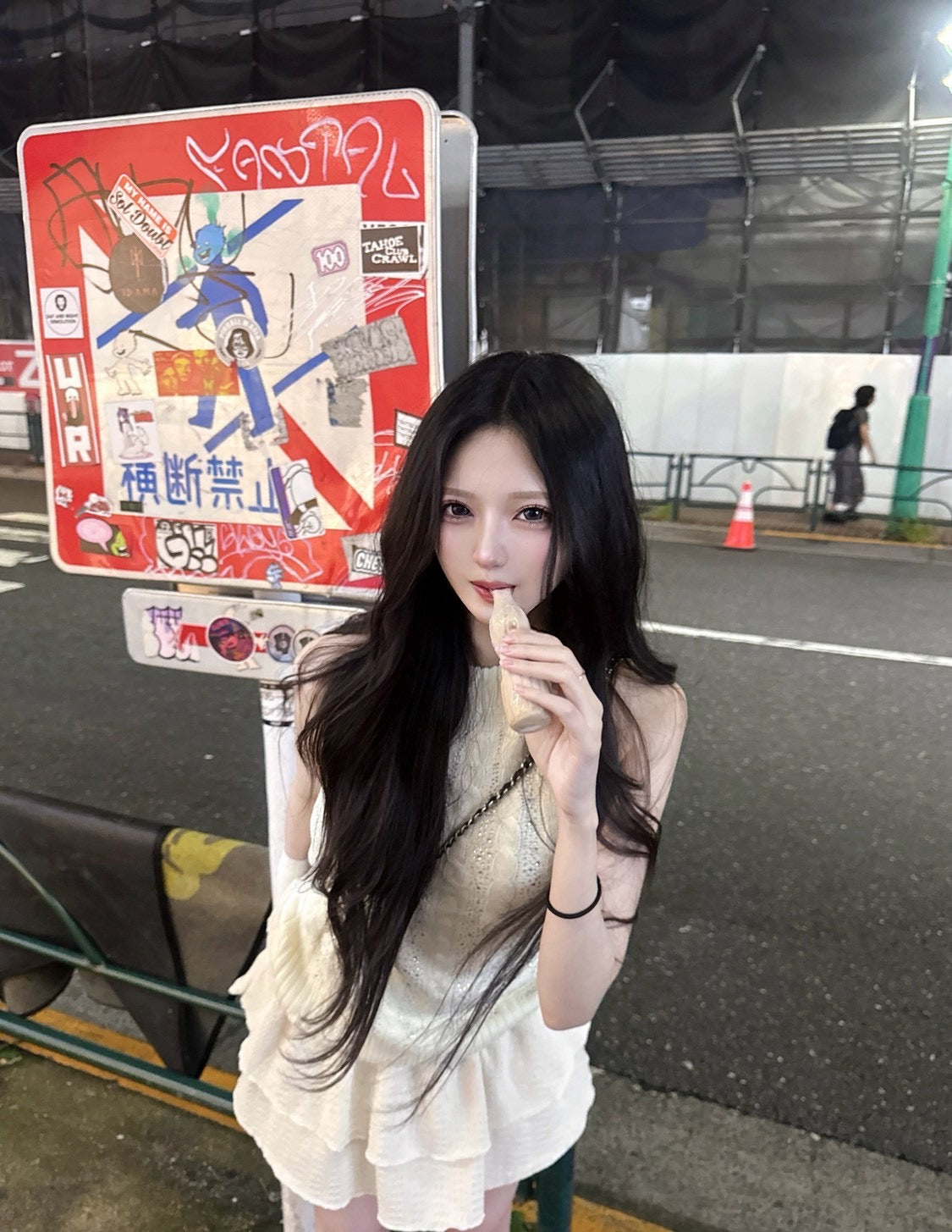 ニットトップス+フリルスカート