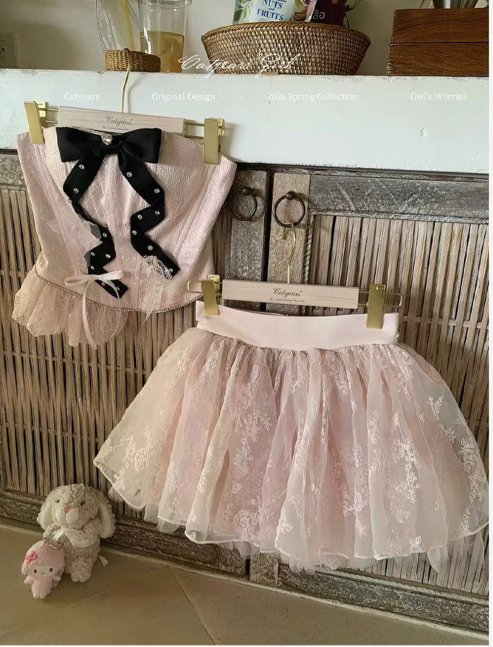 限定 dollyトップスorスカート2色