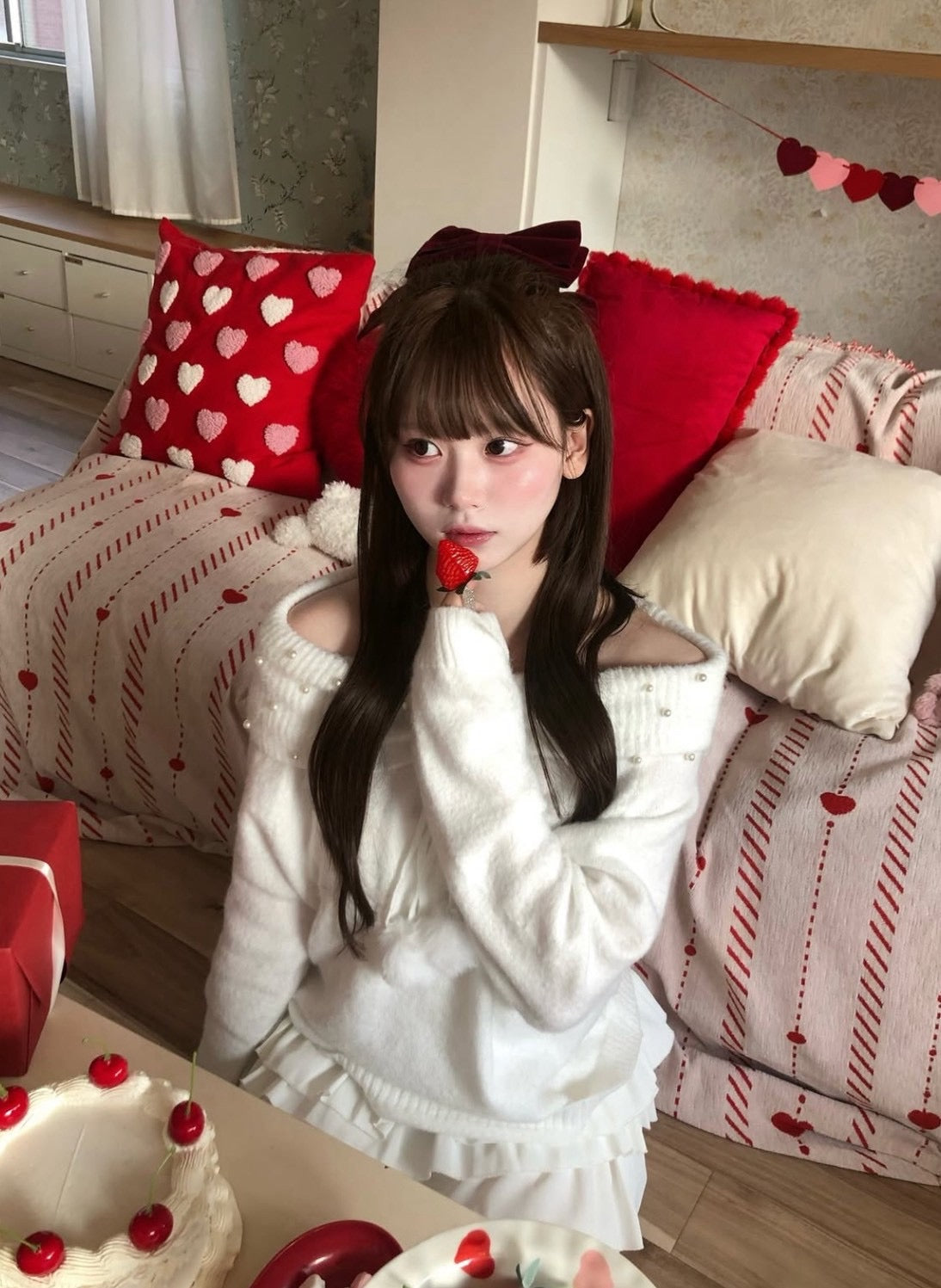 ぽんぽんあざとトップス