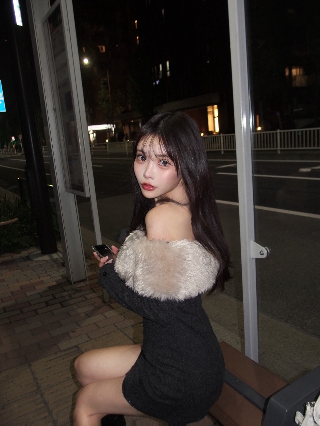 ファーオフショルワンピ