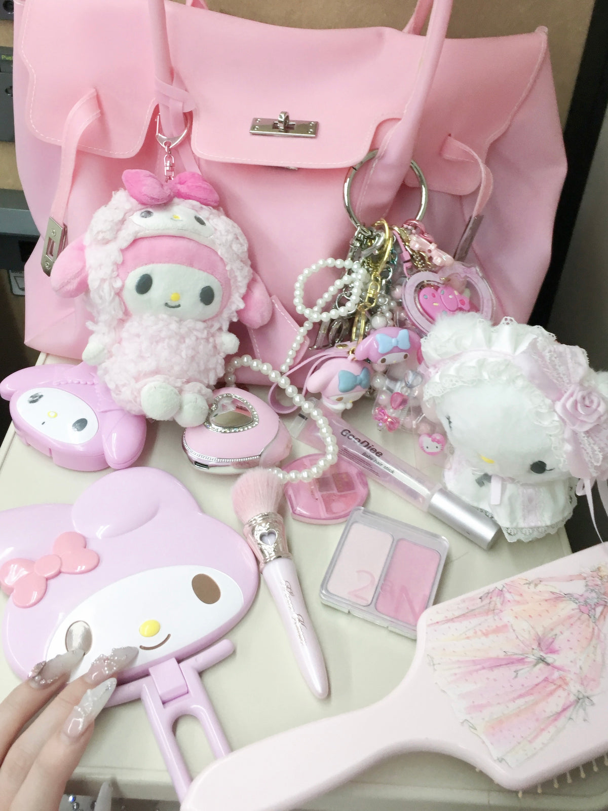 話題のJerrybag12色 沖縄コレクション着用アイテム
