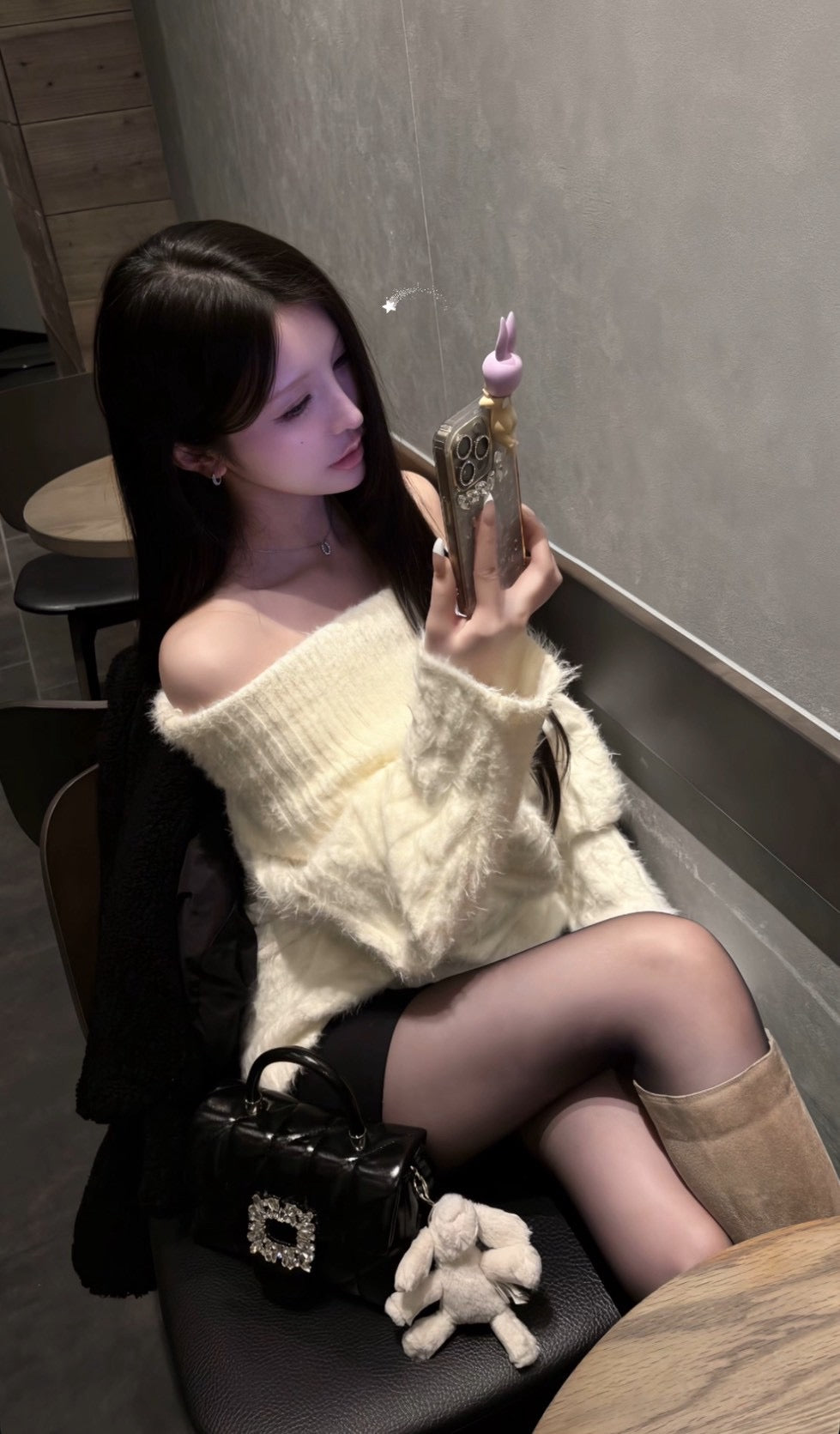 オフショルニット
