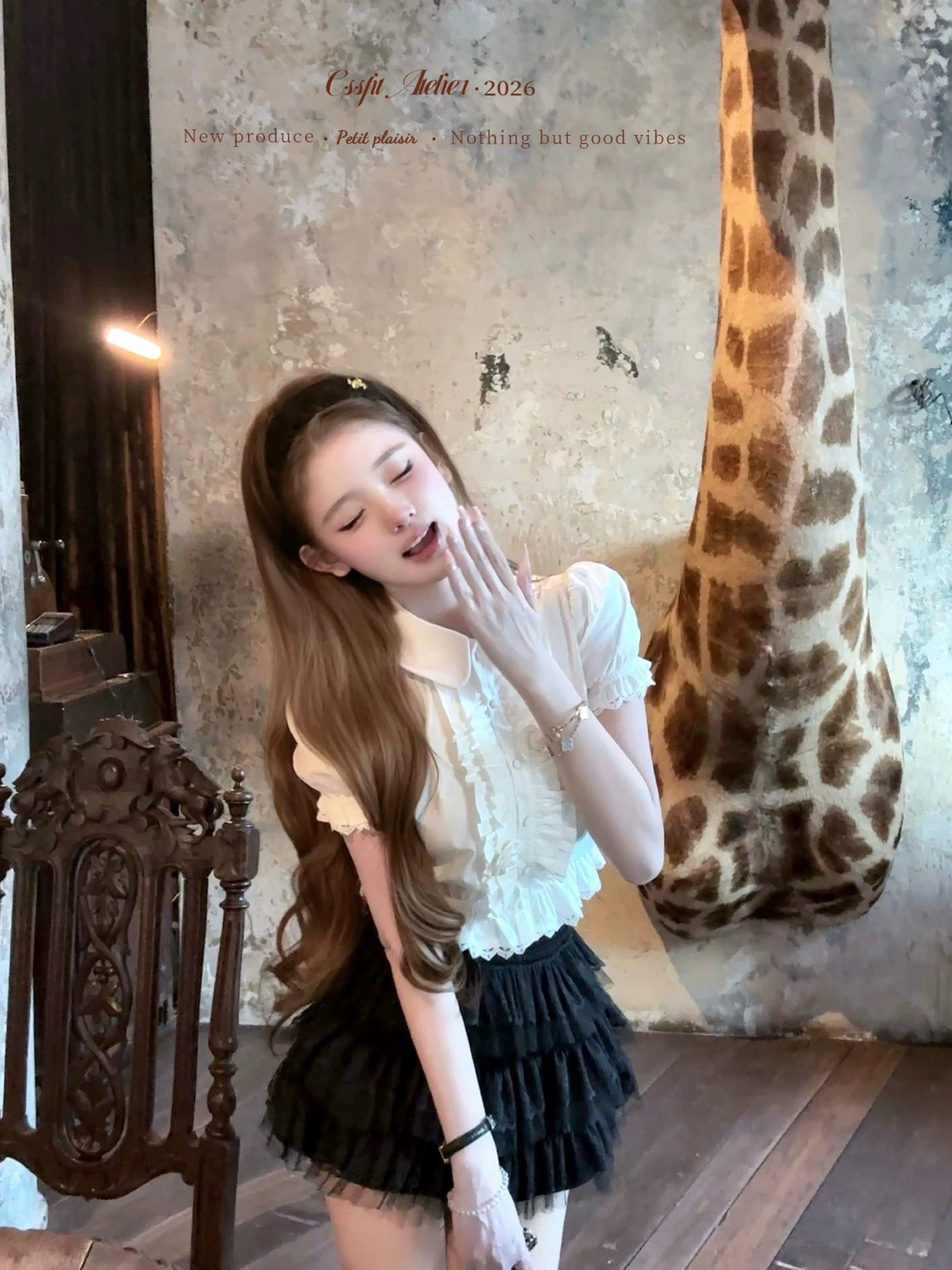 フリルブラウストップス
