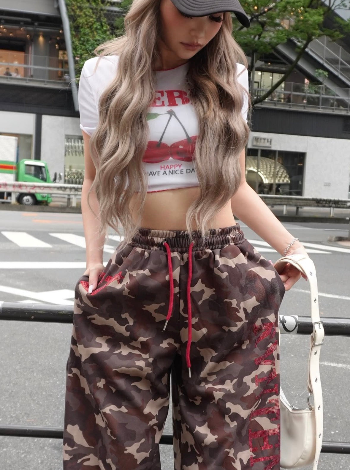レッドポイント迷彩パンツ