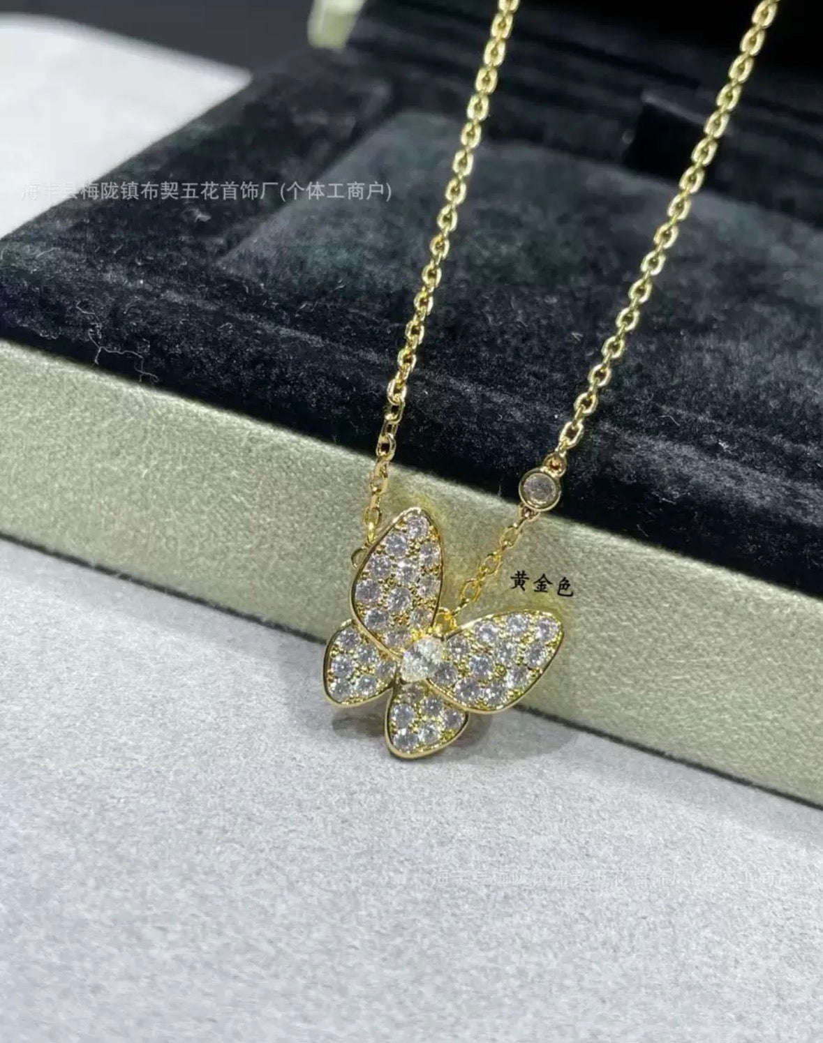 高品質 バタフライネックレス8色